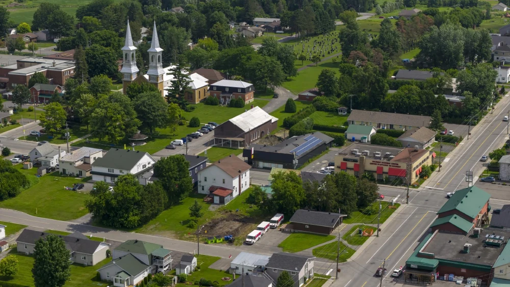 Property management in Rockland Ontario Laurier Street main street